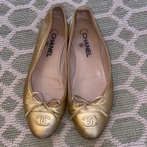 Chanel ballerina flats gold size 40